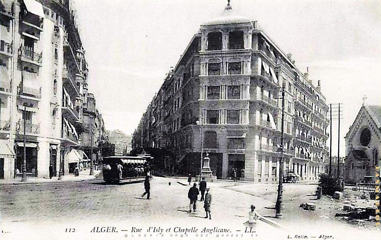 Alger - Rue d'Isly et Chapelle Anglicane.jpg